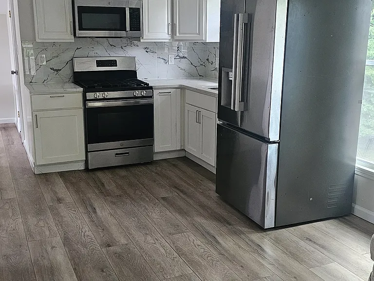 1006 Park St #2 — Photo 11