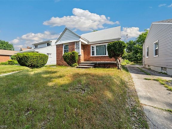 4th image of 16221 Bryce Ave
