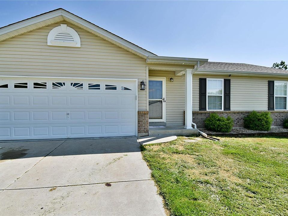 1st image of 441 Cuivre Valley Dr