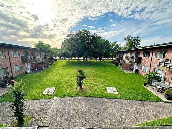 3rd image of 3838 Pontchartrain Dr APT B103