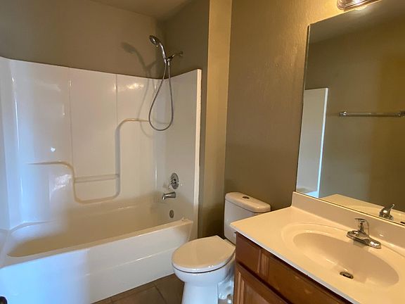 4th image of 3026 S B St