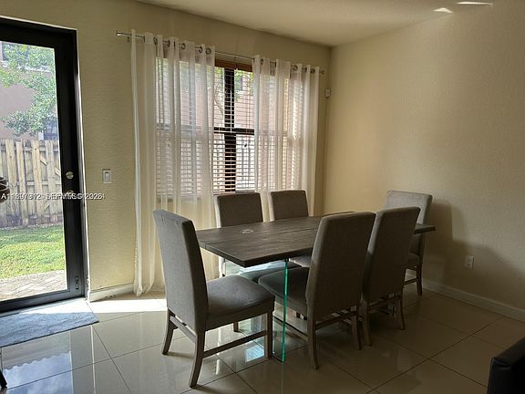 4th image of 8437 Blue Cove Way