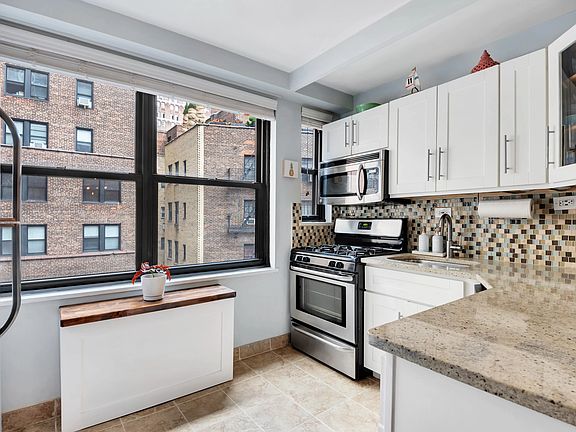 2nd image of 305 E 40th St #11X