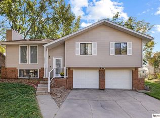 3037 Diadem Dr, Lincoln, NE 68516