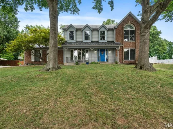 7807 Grantwood Oaks Ct, Saint Louis, MO 63123