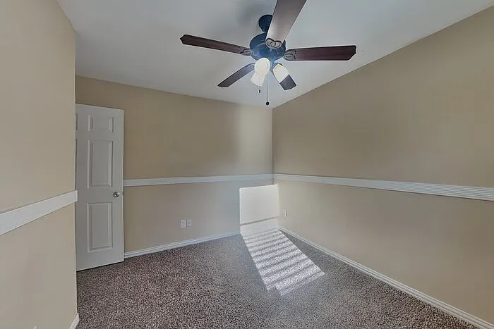 709 Pride Ct — Photo 14