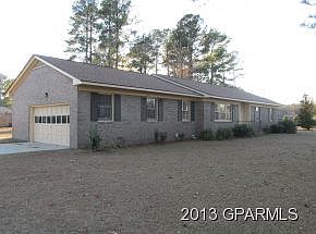 634 Village Dr, Grifton, NC 28530 | Zillow