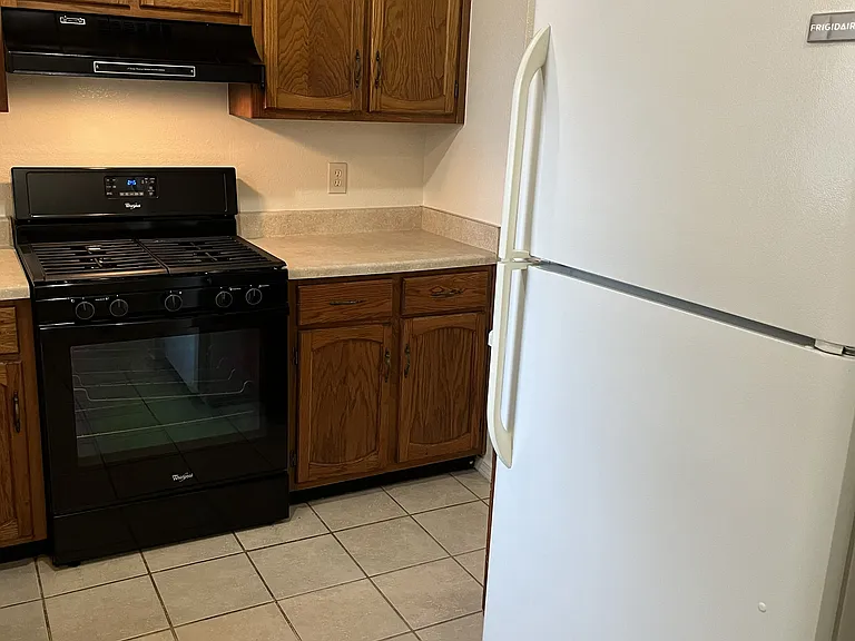 14466 S Oak Ct — Photo 5