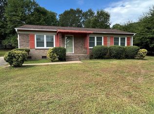 305 Briarwood Cir, Dallas, NC 28034