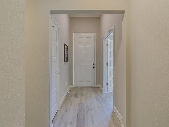 4th image of 5808 Post Oak Dr