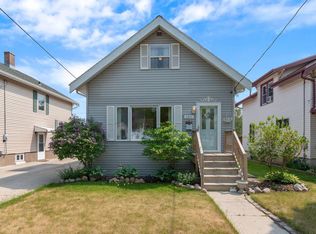 1211 Manila St, Manitowoc, WI 54220
