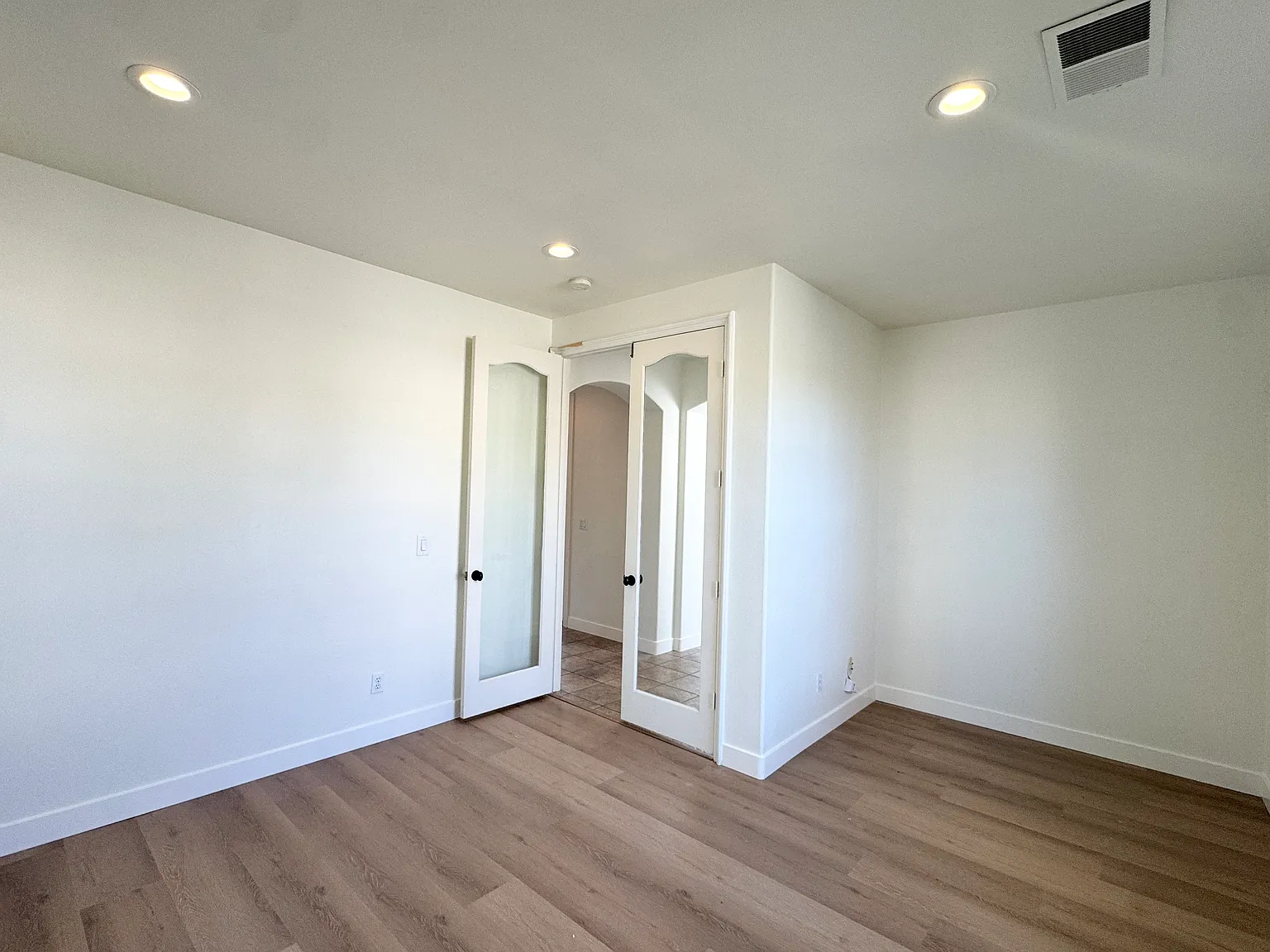 5 bed, 3.5 bath, 3408 sqft, $6,000 — Photo 4