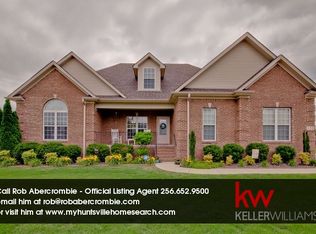 131 Cedar Run Ln, Huntsville, AL 35811