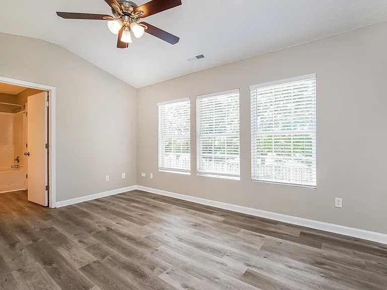 108 N Honey Springs Ave — Photo 9