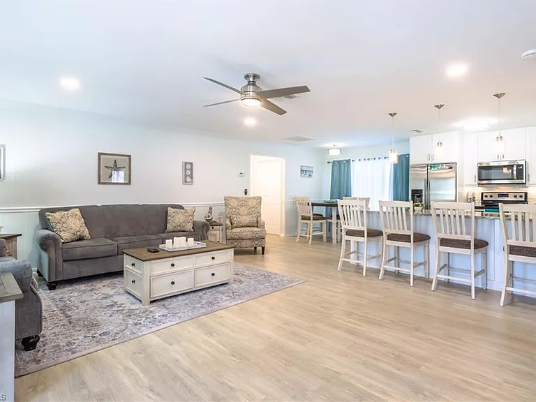 28 Constitution Dr — Photo 15