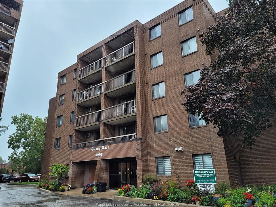 1st image of 3950 Wyandotte St E #403