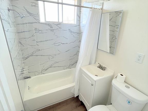 5th image of 7427 S Figueroa St #8
