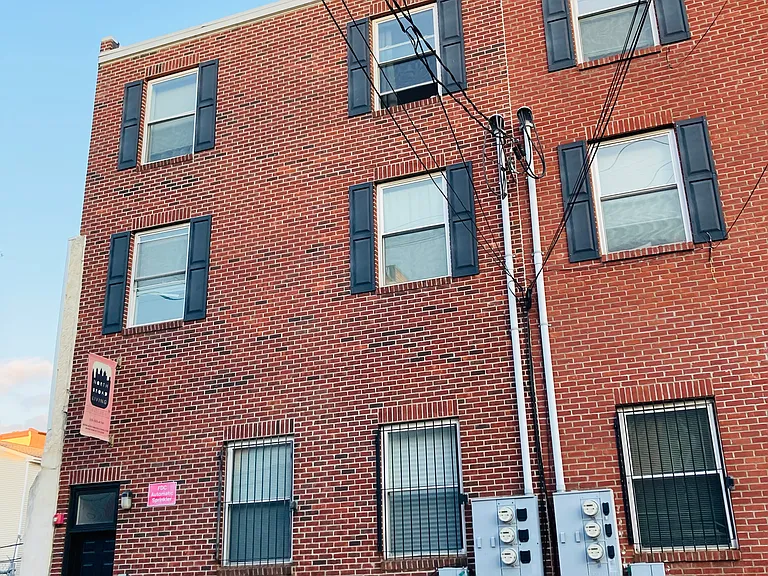 1615 N Sydenham St #3R — Photo 1