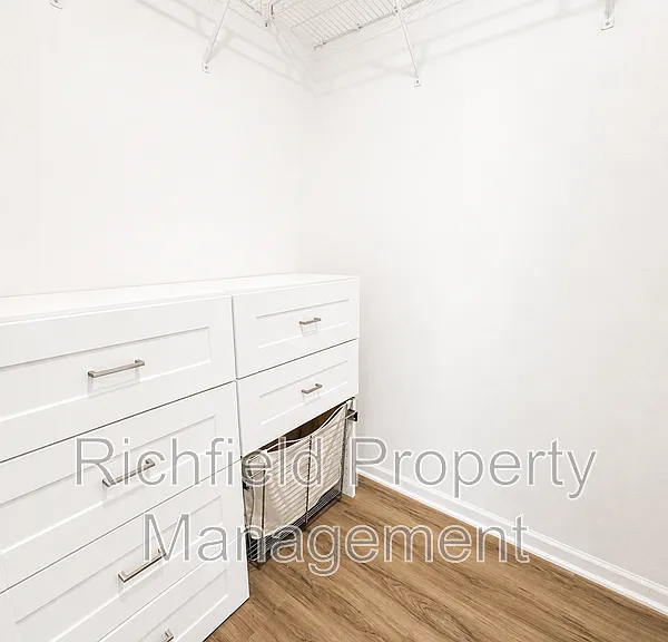 1704 Crimson Ln — Photo 16