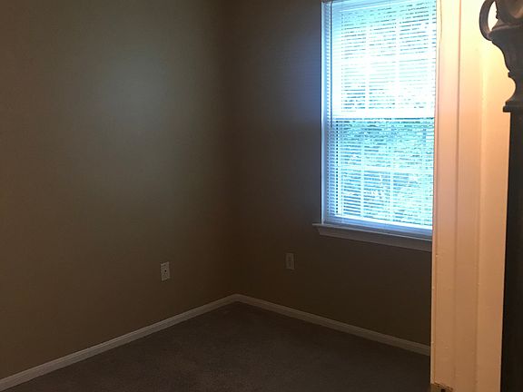 3rd image of 12143 Chaucer Ln