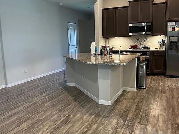 4th image of 30827 Berkshire Downs Dr