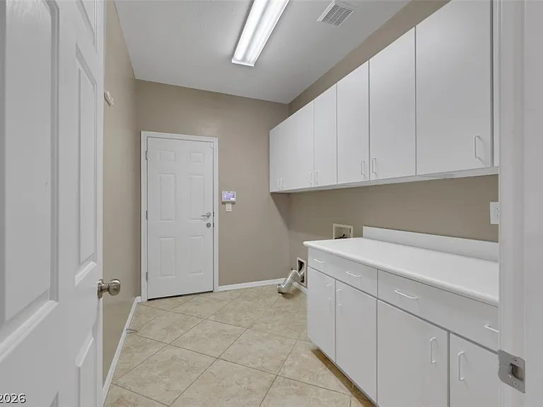 2501 Bechamel Pl — Photo 8