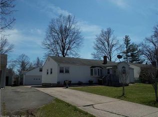 113 Oakdale St, Wethersfield, CT 06109