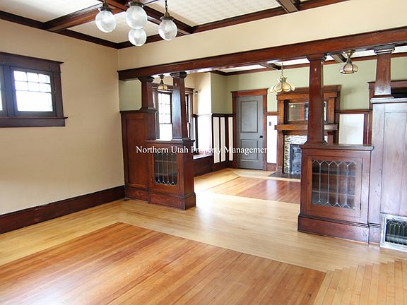 2 Front Room_08212023