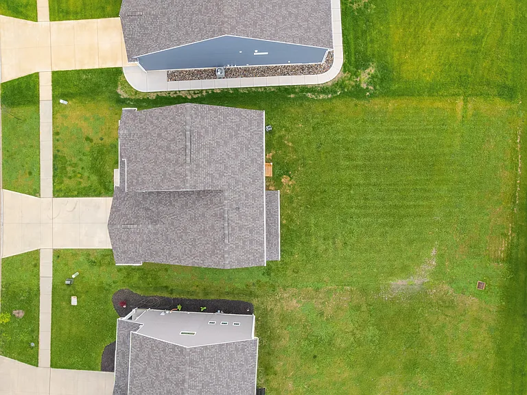64 Brewster Dr — Photo 38