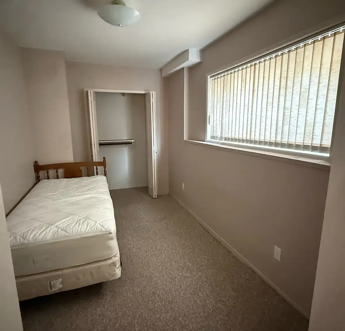 15154 Beachview Ave — Photo 4
