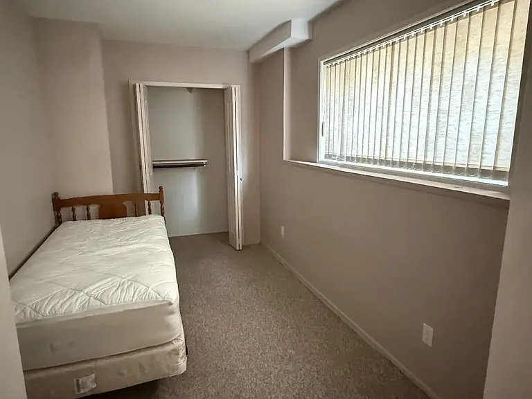 15154 Beachview Ave #26347 — Photo 4