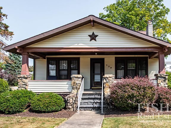 2nd image of 139 Summer St