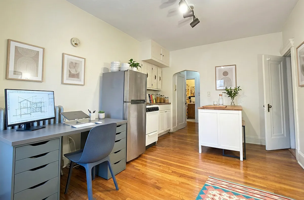 Building Photo - 70 Strathmore Rd #1A