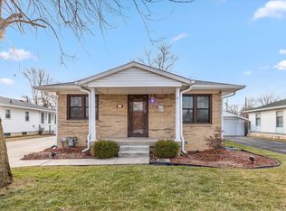 14 Chester Dr, Beech Grove, IN 46107