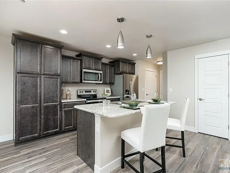 1604 Kanga Way — Photo 1