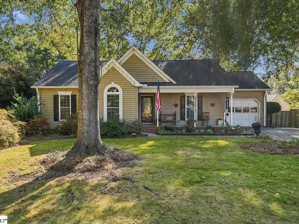 900 Dunwoody Dr, Simpsonville, SC 29681