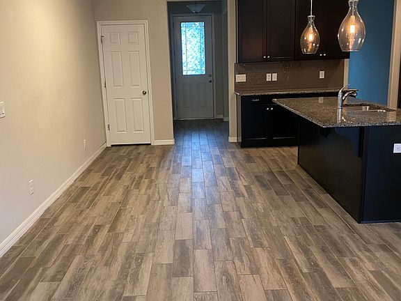 3rd image of 8658 Dufferin Ln