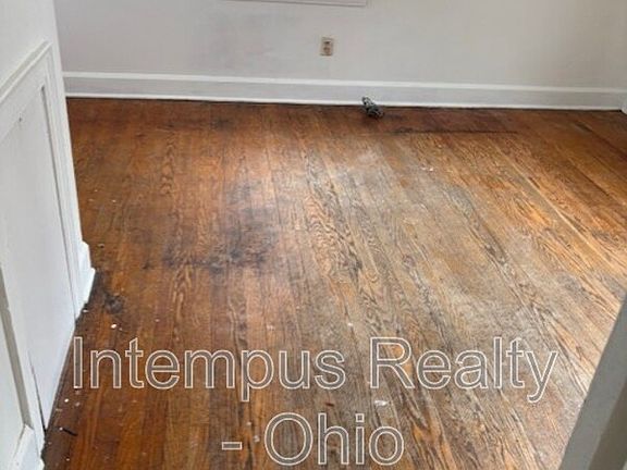 5th image of 633 Cassius Ave Unit 1