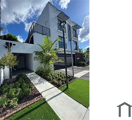 2782 NW 46th St — Photo 15