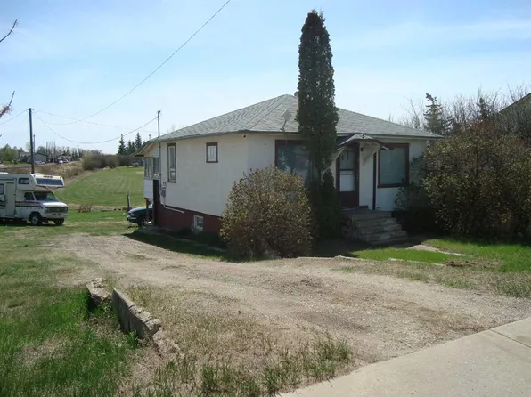197 1st Ave N, Trochu, AB T0M 2C0