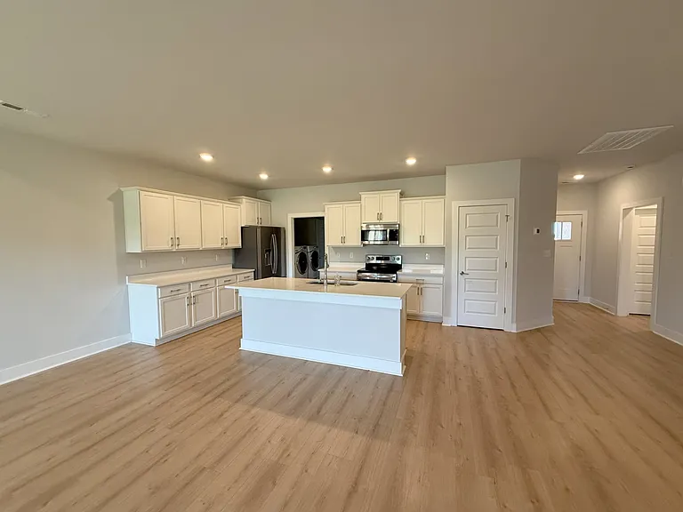 128 Clift Farm Dr — Photo 5