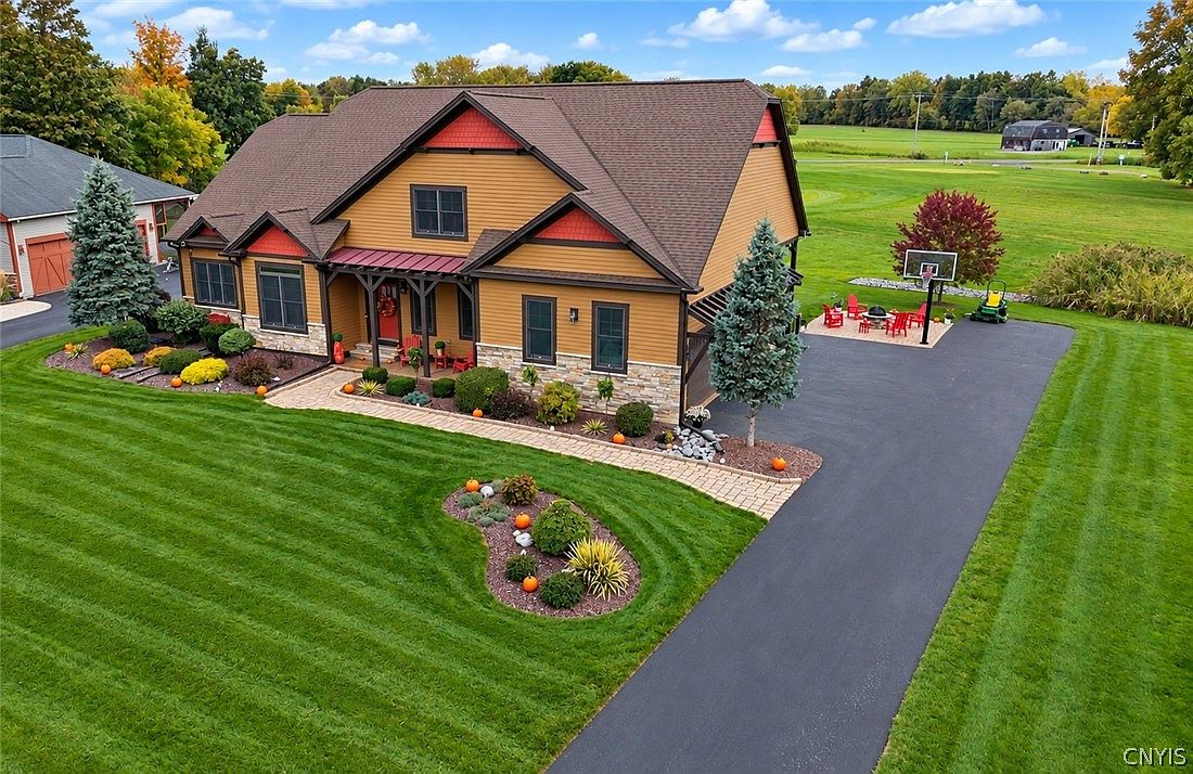 3419 Long Shadow Dr — Timber Banks Golf Club & Marina
