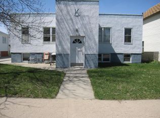 608 S Pearson Ave, Glendive, MT 59330