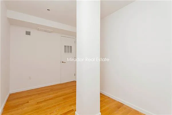 Rented by Mirador Real Estate | media 37