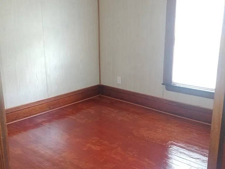 2706 Midland Ave — Photo 48