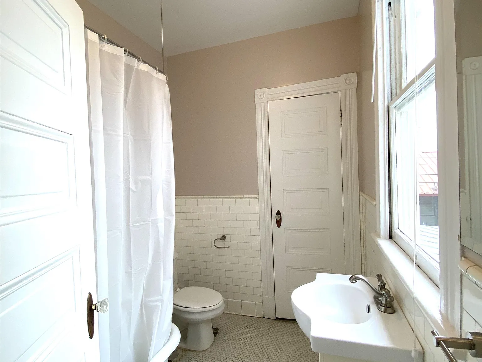 1 bed, 750 sqft, $1,550 — Photo 1