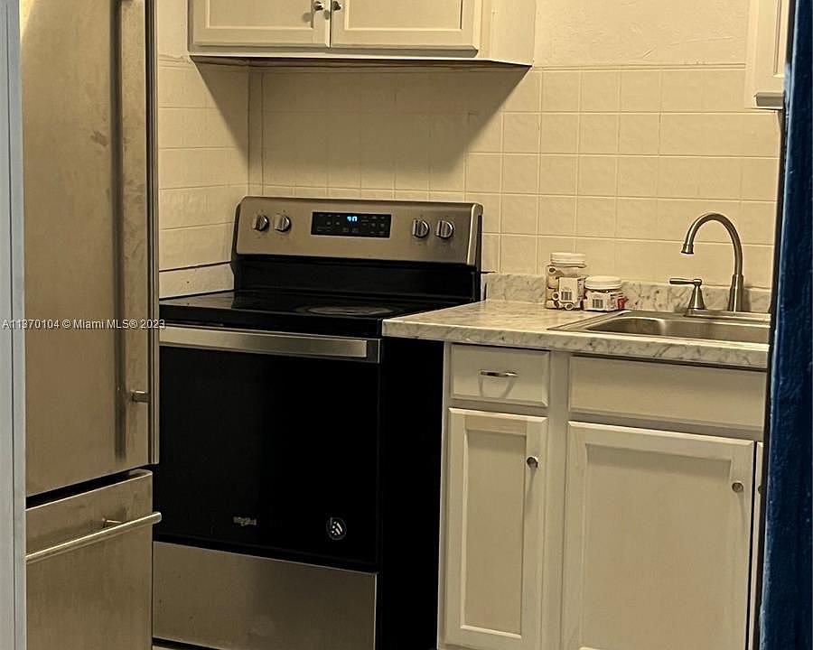 2nd image of 6532 SW 27th Pl #1