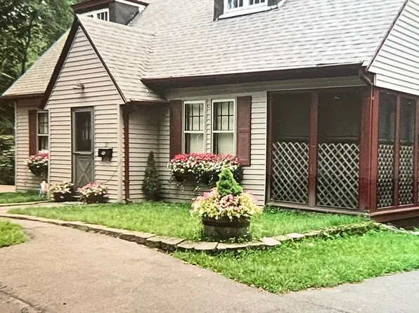21 Manning Rd, Lynn, MA 01902