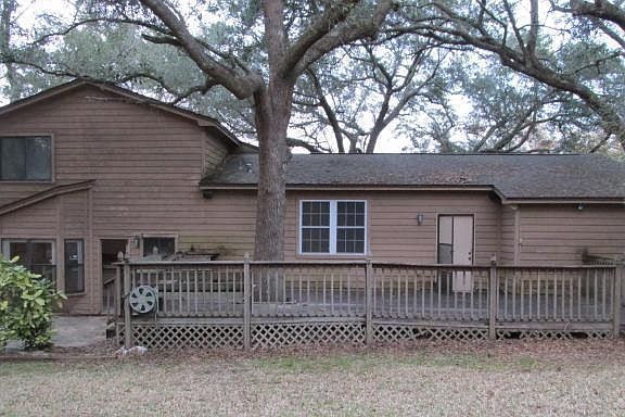 2nd image of 425 Twin Lakes Dr