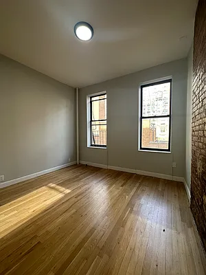 Rented by Peter R. Hungerford, LREB | media 36